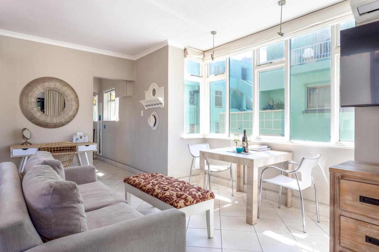 Cosy And Classy Sea Point Apartment ケープタウン エクステリア 写真