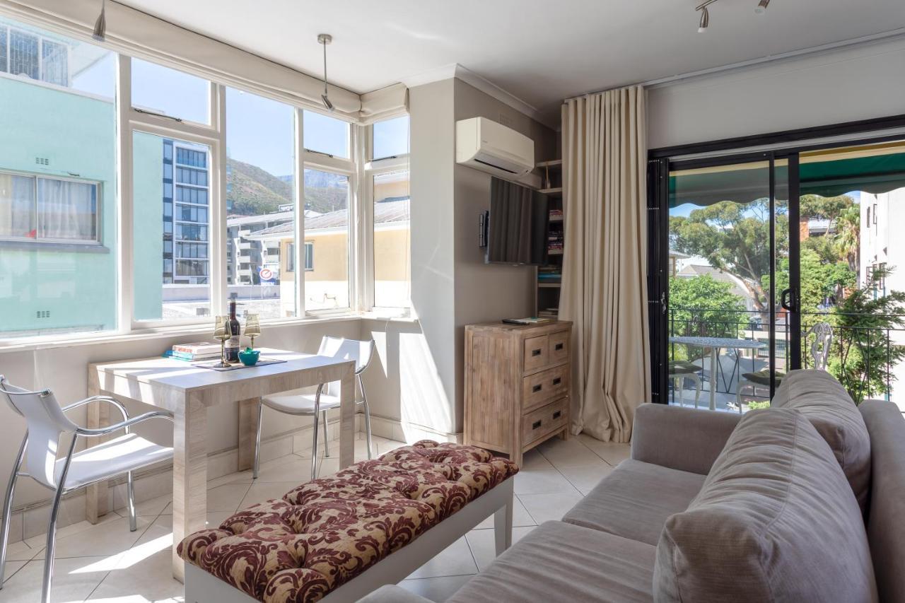 Cosy And Classy Sea Point Apartment ケープタウン エクステリア 写真