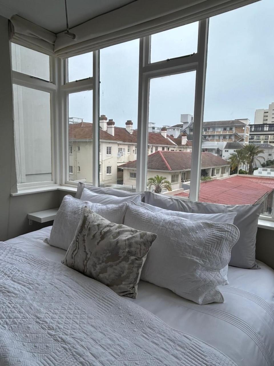 Cosy And Classy Sea Point Apartment ケープタウン エクステリア 写真