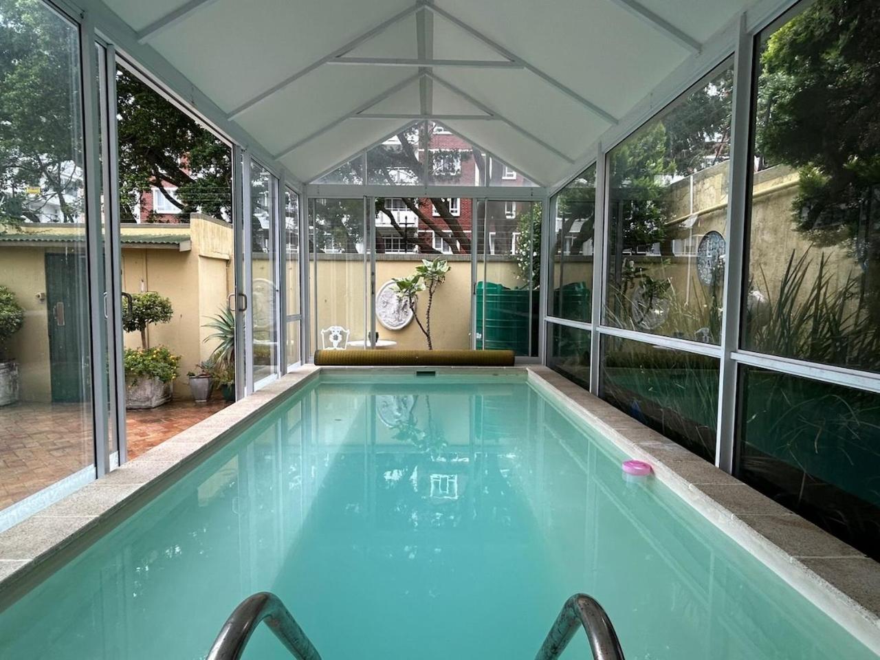 Cosy And Classy Sea Point Apartment ケープタウン エクステリア 写真
