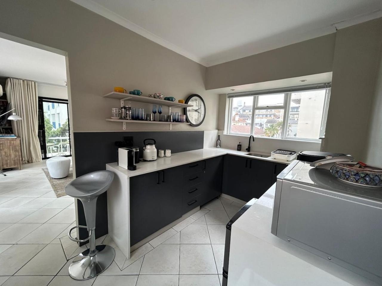 Cosy And Classy Sea Point Apartment ケープタウン エクステリア 写真