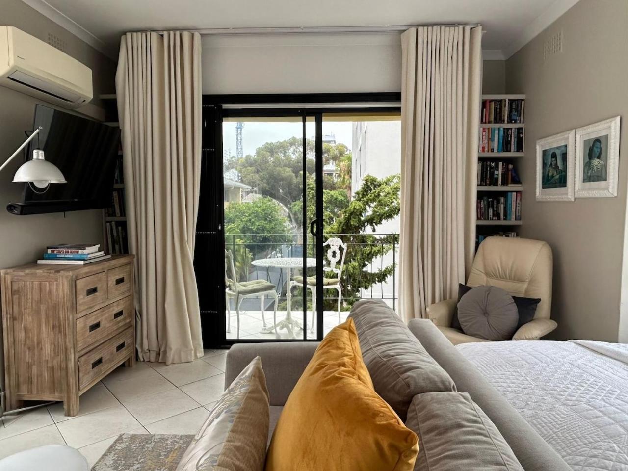 Cosy And Classy Sea Point Apartment ケープタウン エクステリア 写真