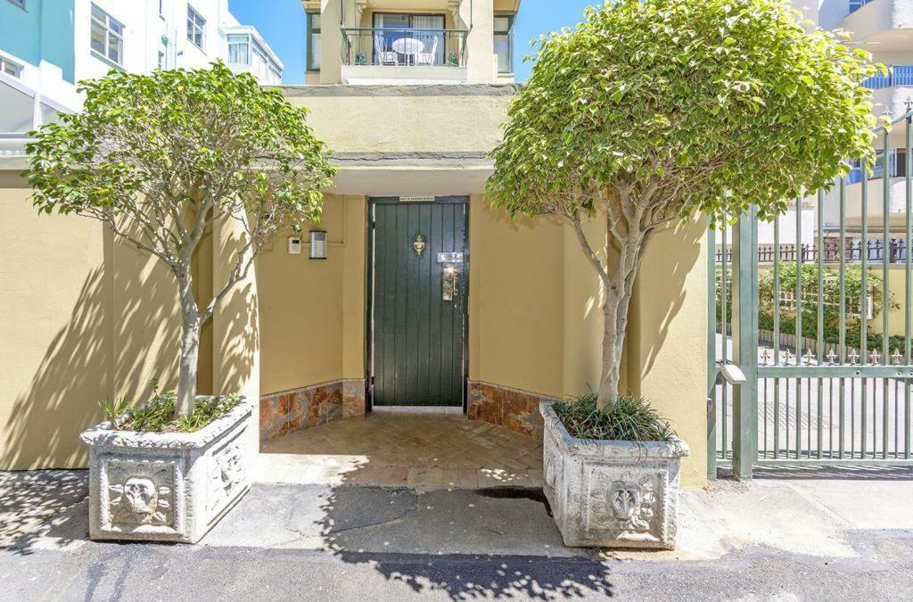 Cosy And Classy Sea Point Apartment ケープタウン エクステリア 写真
