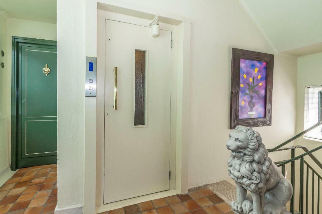 Cosy And Classy Sea Point Apartment ケープタウン エクステリア 写真